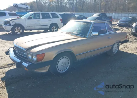 1984 Mercedes-Benz 380 Sl z USA, uszkodzony, nr VIN WDBBA45AXEA012235